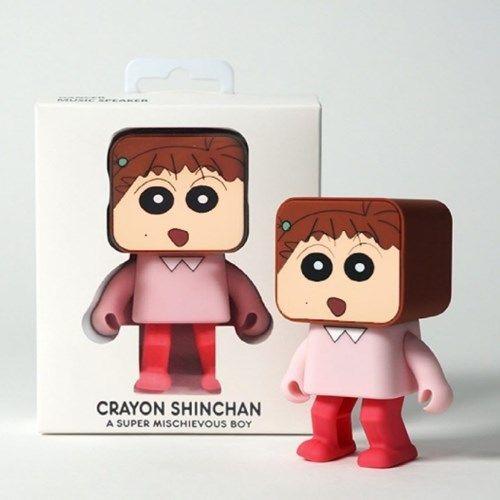 蠟筆小新藍芽音響角色妮妮，以粉紅色服裝展示，增加音響的可愛氣息。